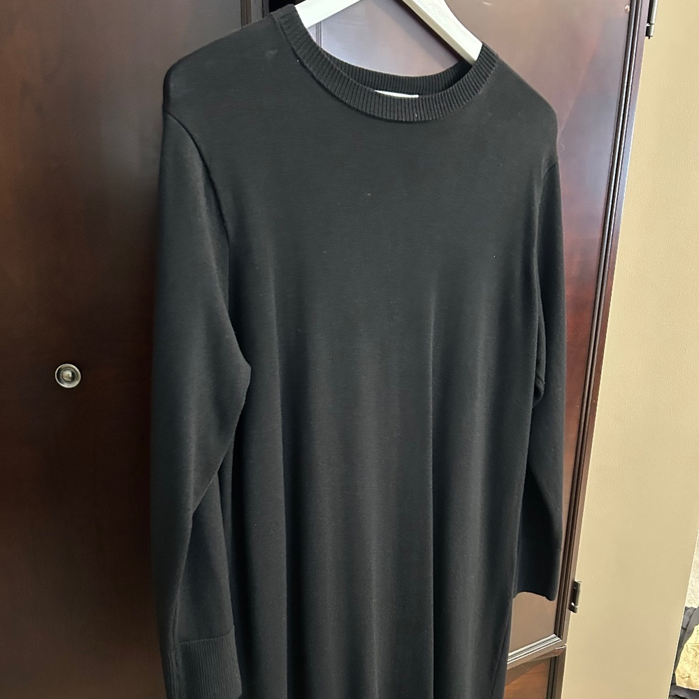 Black long sleeve knit midi dress